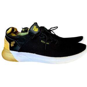 ROCAWEAR ladies black fabric slip on sneaker size 11 very good condition